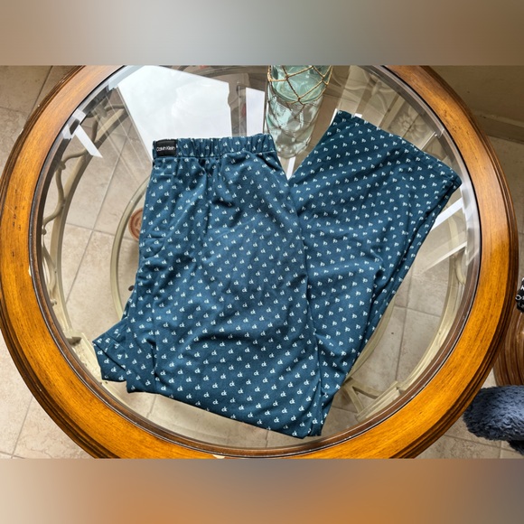 🌀CALVIN KLEIN🌀- 2pc BUNDLE- Two Pairs of Patterned Pajamas Pants, size XL Mens - Picture 2 of 5
